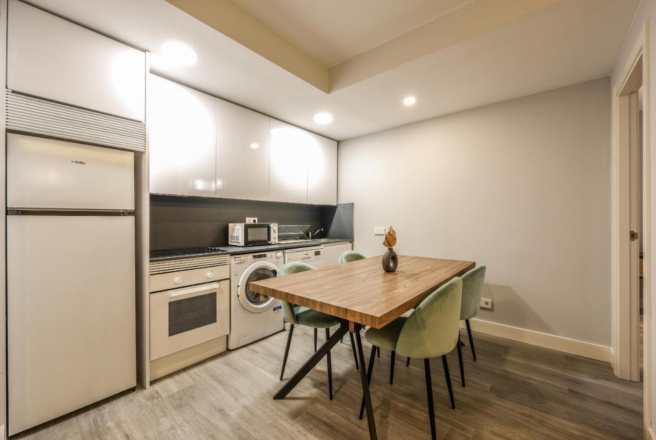 Apartamentos Reformados En Arturo Soria Madrid Buitenkant foto