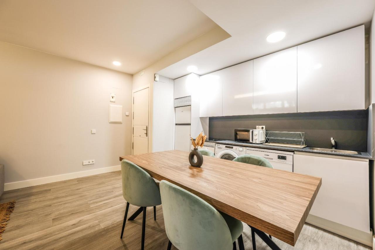 Apartamentos Reformados En Arturo Soria Madrid Buitenkant foto