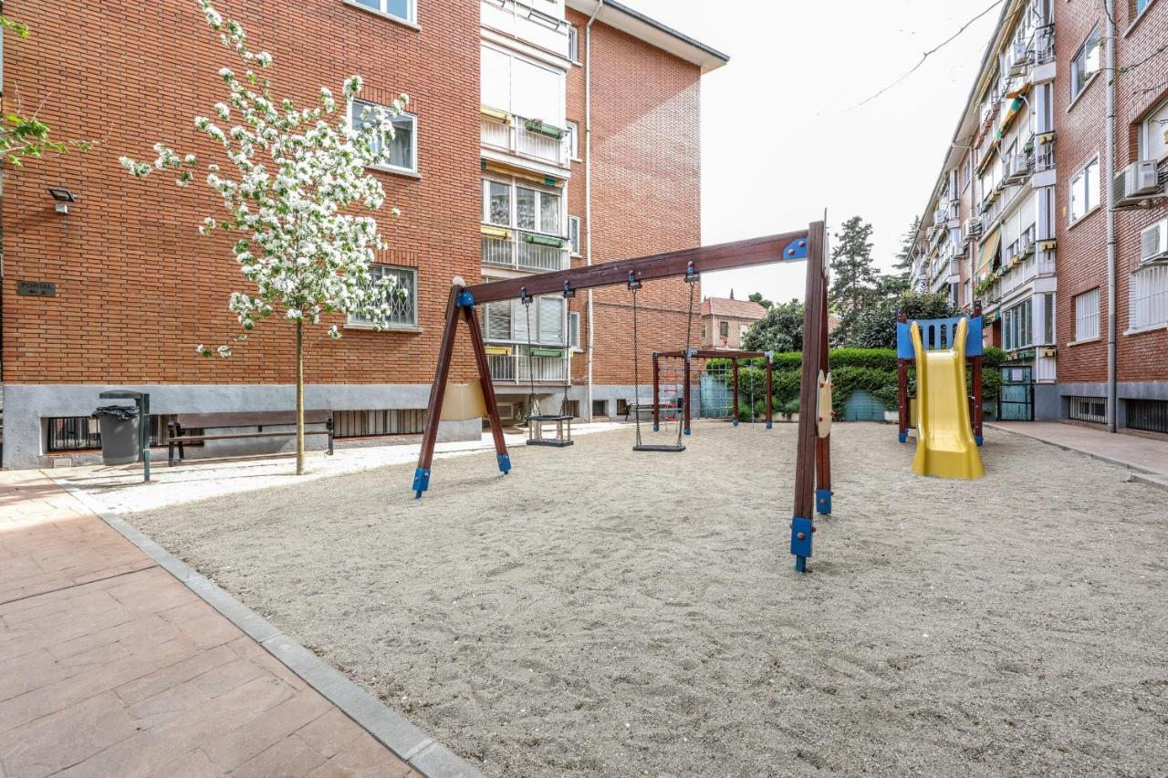 Apartamentos Reformados En Arturo Soria Madrid Buitenkant foto