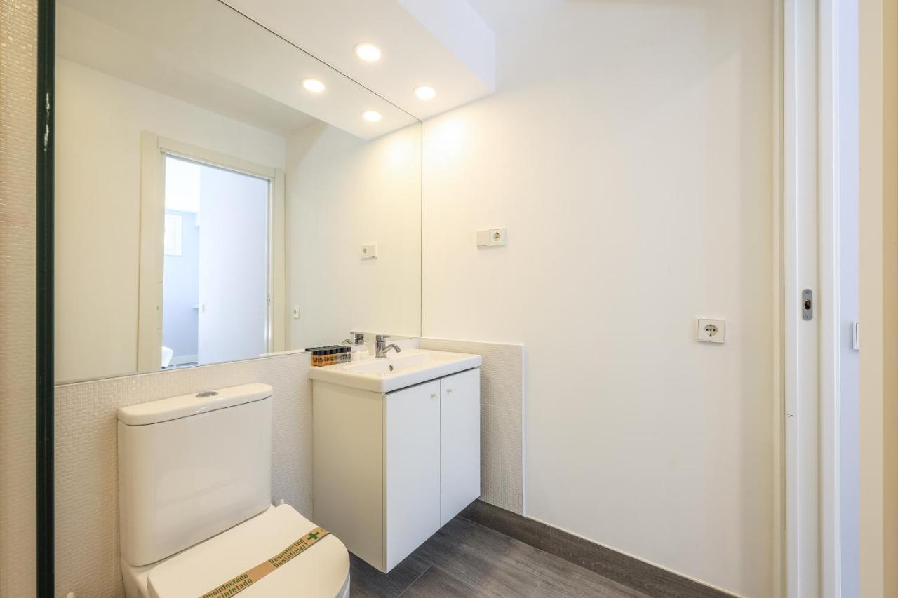 Apartamentos Reformados En Arturo Soria Madrid Buitenkant foto