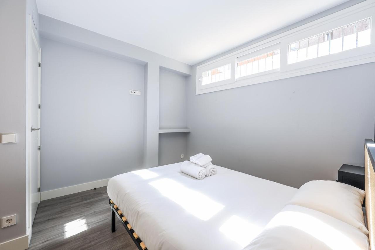 Apartamentos Reformados En Arturo Soria Madrid Buitenkant foto