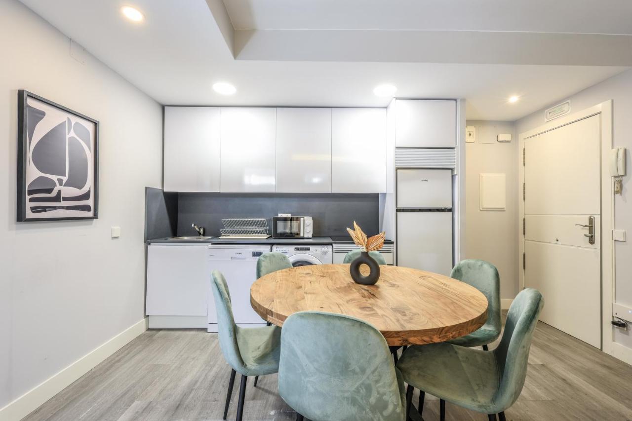Apartamentos Reformados En Arturo Soria Madrid Buitenkant foto