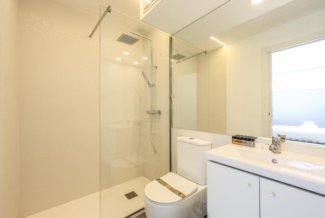 Apartamentos Reformados En Arturo Soria Madrid Buitenkant foto
